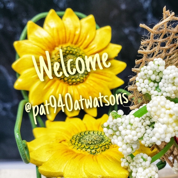 Welcome to my closet! Thank you for visiting. - Picture 4 of 16